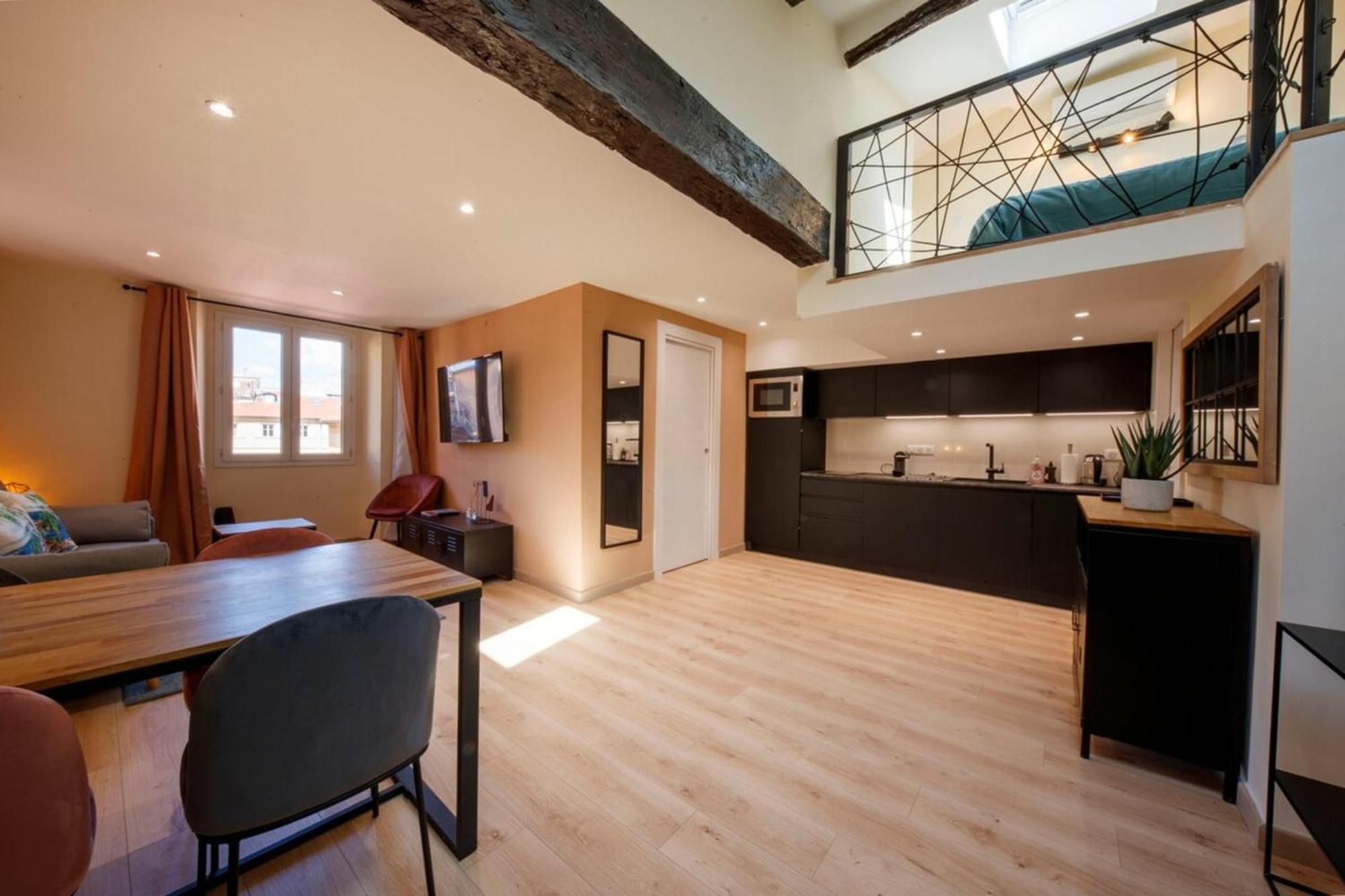 06A2 - Heart Of Old Nice Beautiful Renovated Apartment エクステリア 写真