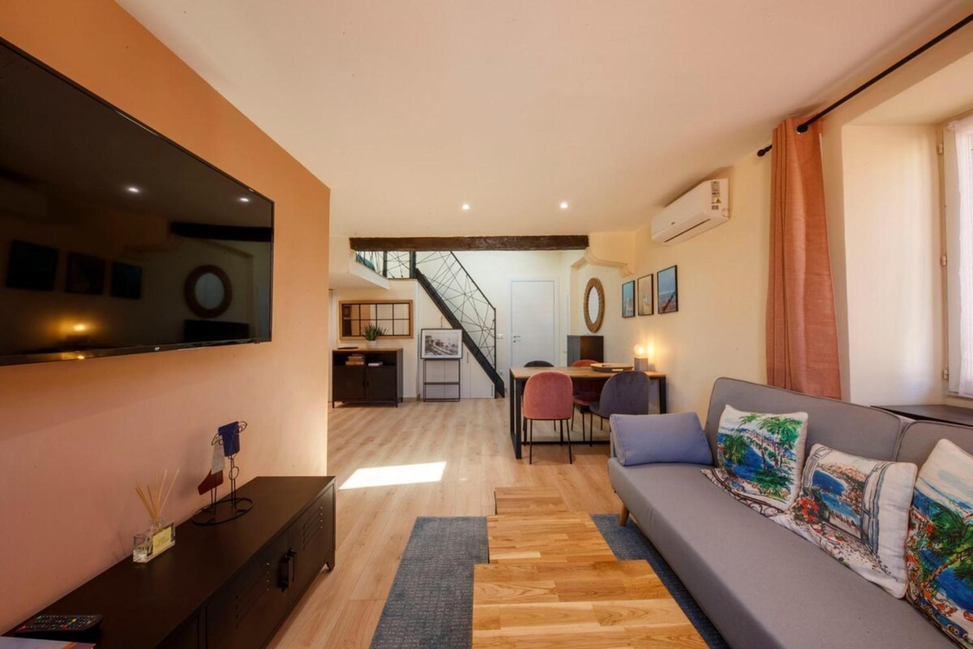 06A2 - Heart Of Old Nice Beautiful Renovated Apartment エクステリア 写真