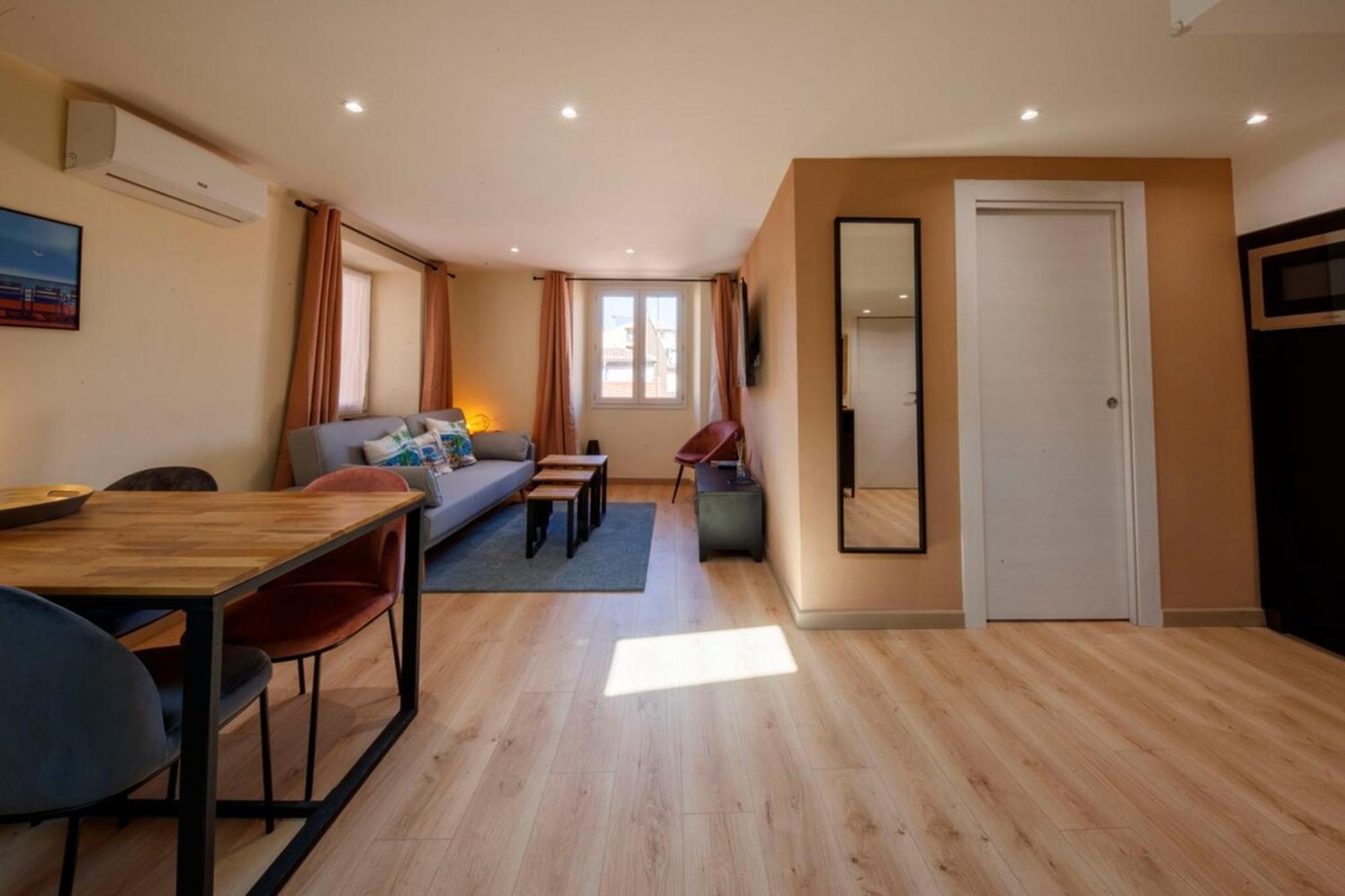 06A2 - Heart Of Old Nice Beautiful Renovated Apartment エクステリア 写真